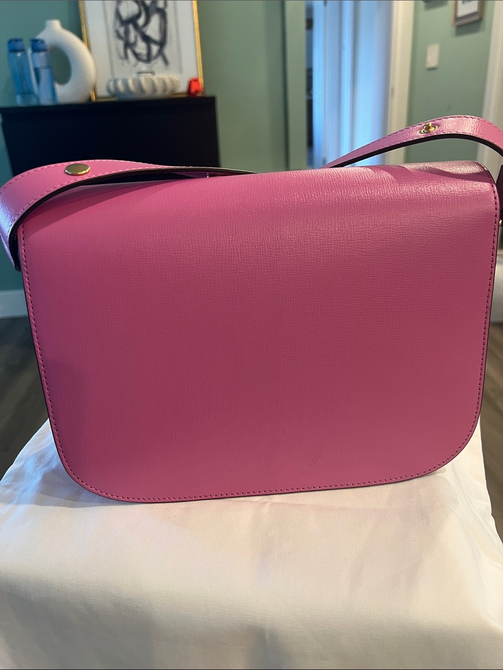 Gucci Pink Leather Crossbody with Gold Horsebit - Picture 2 of 7